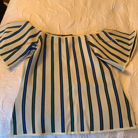 Ann Taylor. Off Shoulder fitted top with bell sleeve - Picture 1 of 5